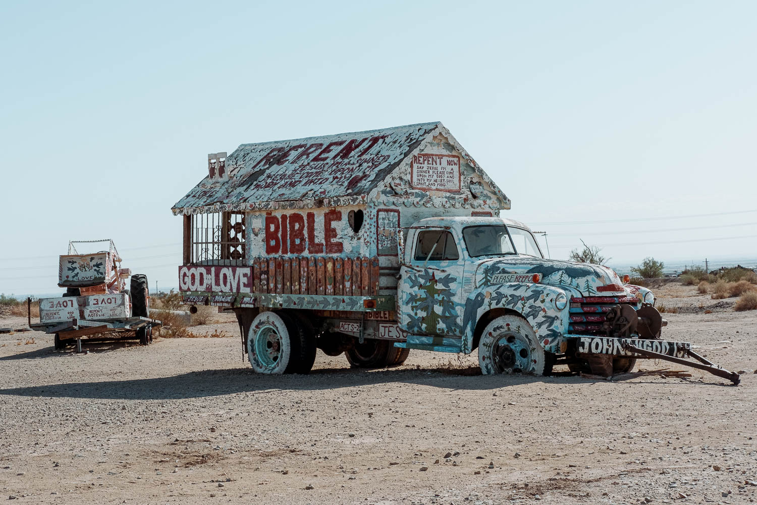 Slab City - California 2 week road trip - Faraway Getaway
